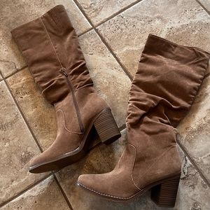Universal Thread Tan Boots